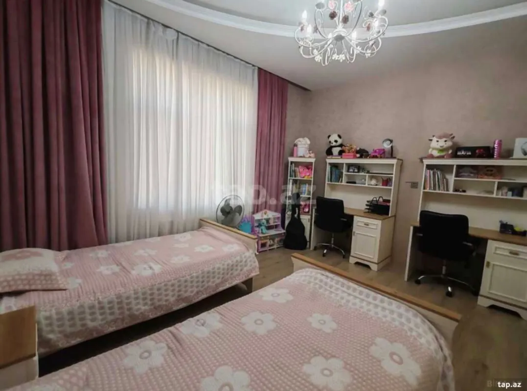 Satılır 7 otaqlı həyət evi 250 m²