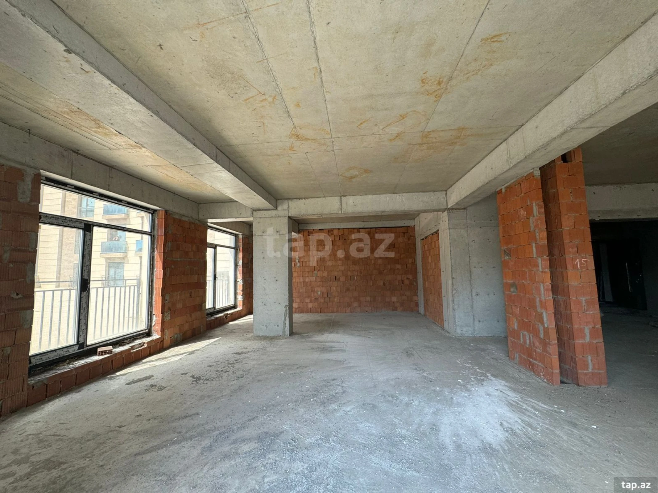 Satılır 3 otaqlı yeni tikili 118.5 m²