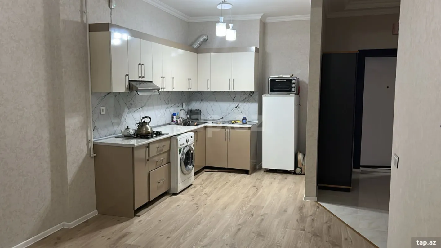 Kirayə verilir 3 otaqlı yeni tikili 80 m²