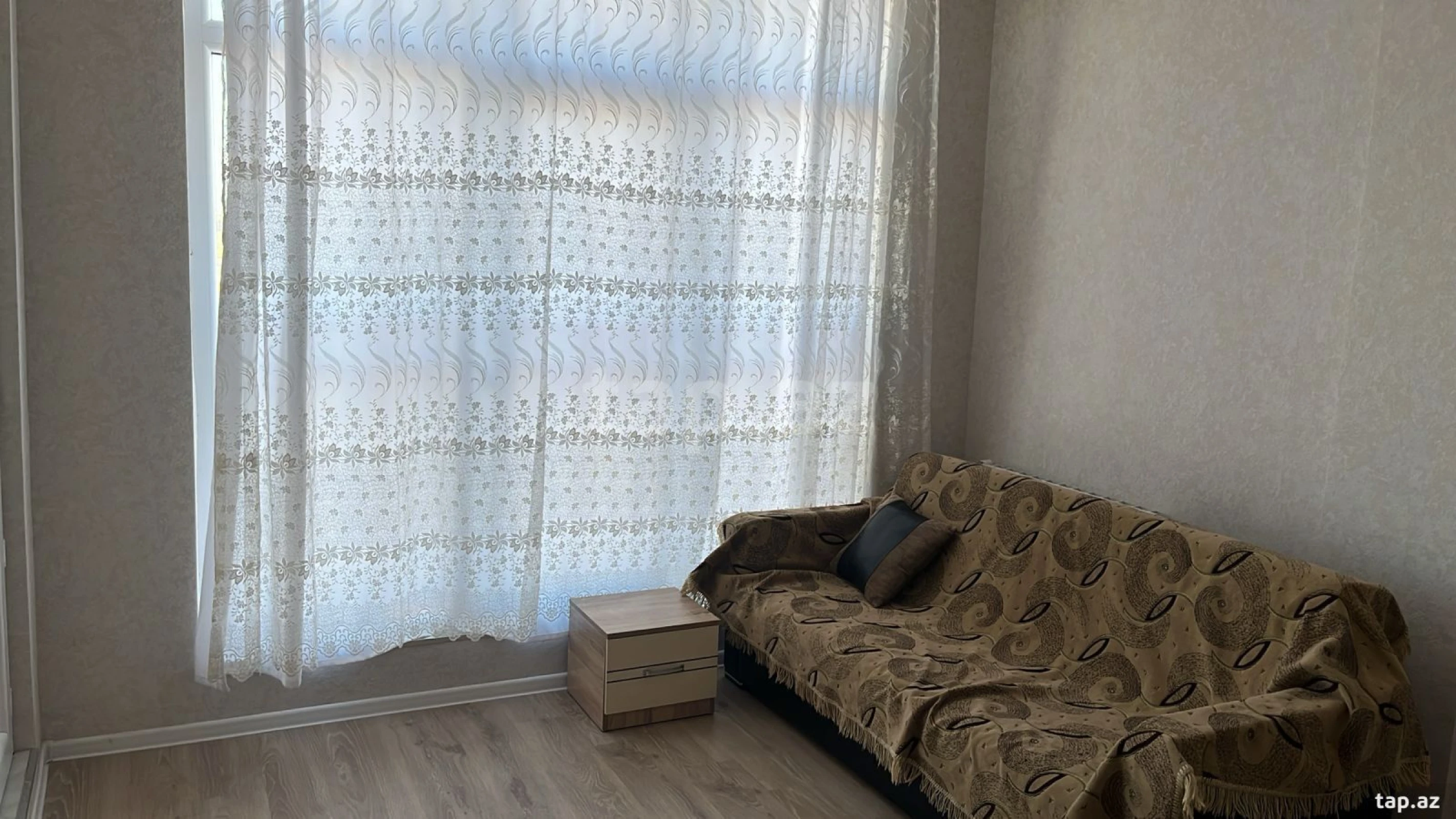 Kirayə verilir 3 otaqlı yeni tikili 80 m²