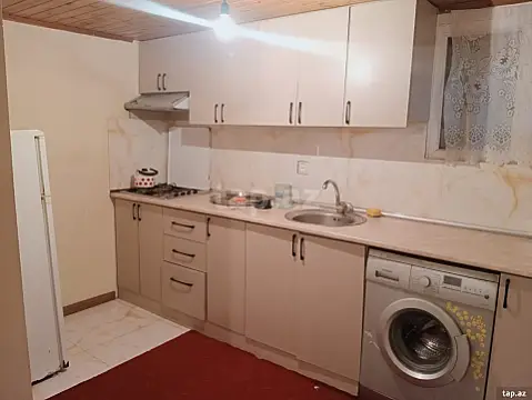 Kirayə verilir 2 otaqlı həyət evi 100 m²