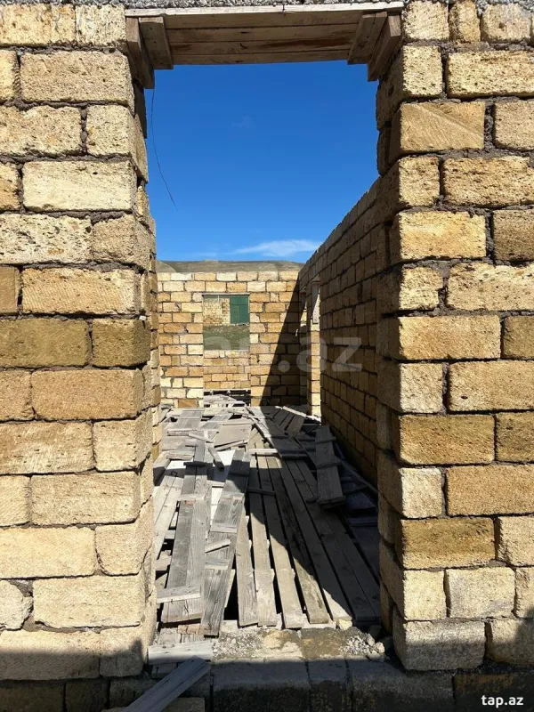 Satılır 7 otaqlı həyət evi 400 m²