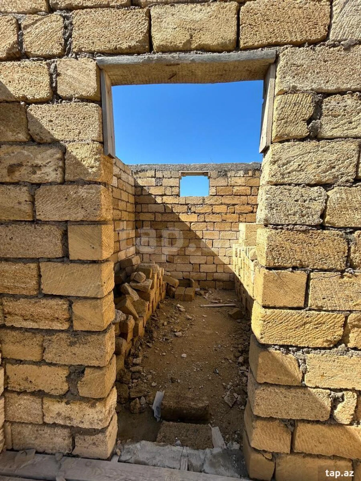 Satılır 7 otaqlı həyət evi 400 m²