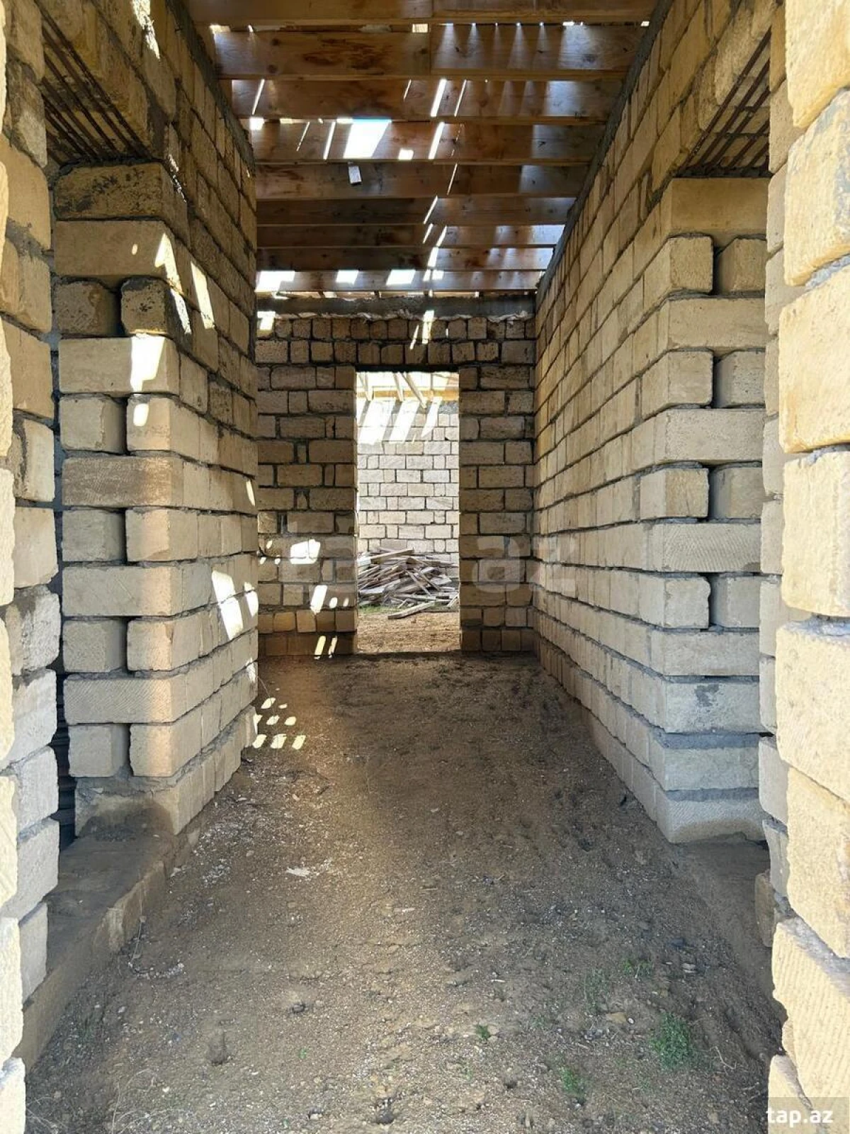 Satılır 7 otaqlı həyət evi 400 m²