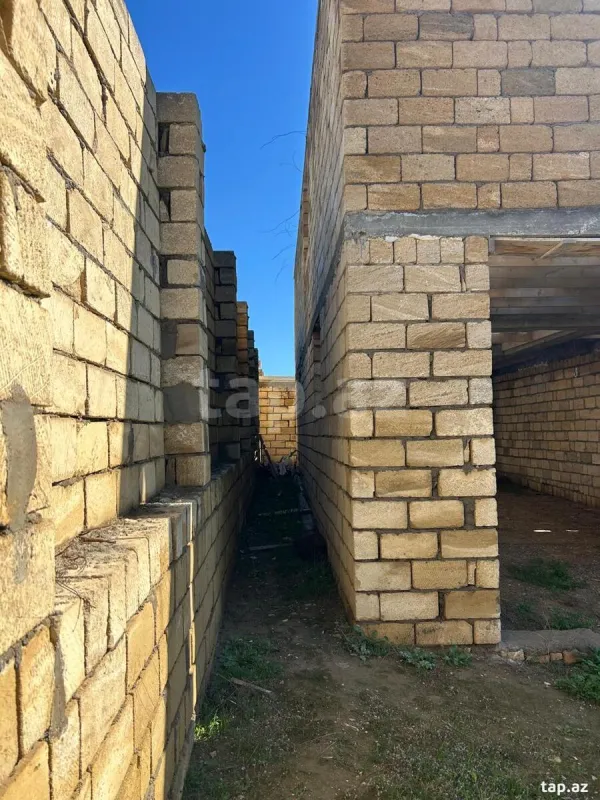 Satılır 7 otaqlı həyət evi 400 m²