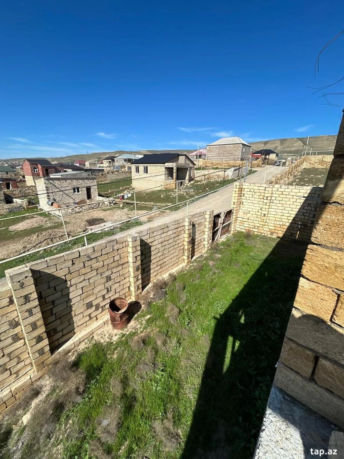 Satılır 7 otaqlı həyət evi 400 m²