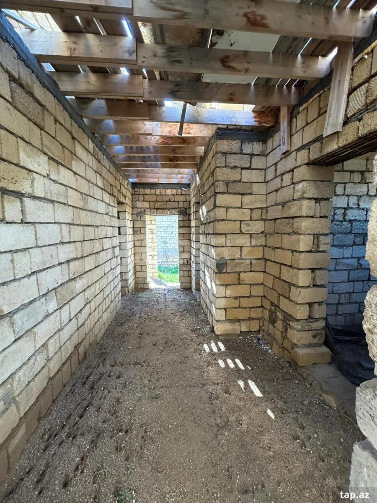 Satılır 7 otaqlı həyət evi 400 m²