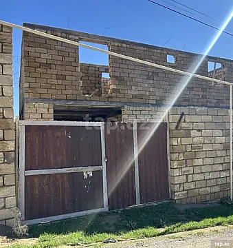 Satılır 7 otaqlı həyət evi 400 m²