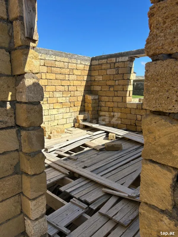 Satılır 7 otaqlı həyət evi 400 m²