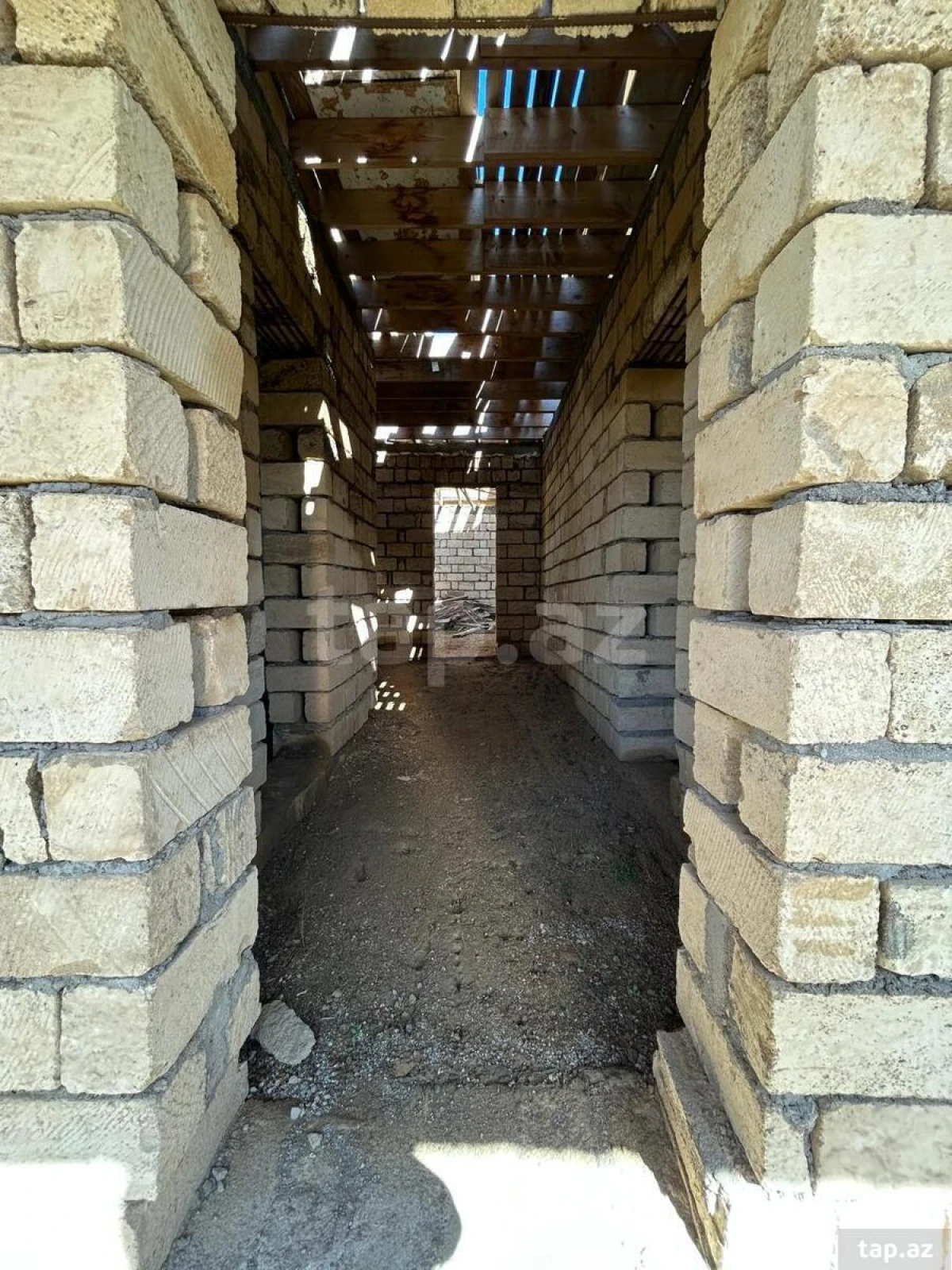 Satılır 7 otaqlı həyət evi 400 m²