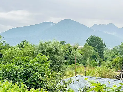 Satılır 6 otaqlı həyət evi 200 m²