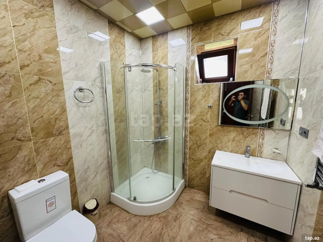 Satılır 6 otaqlı həyət evi 200 m²