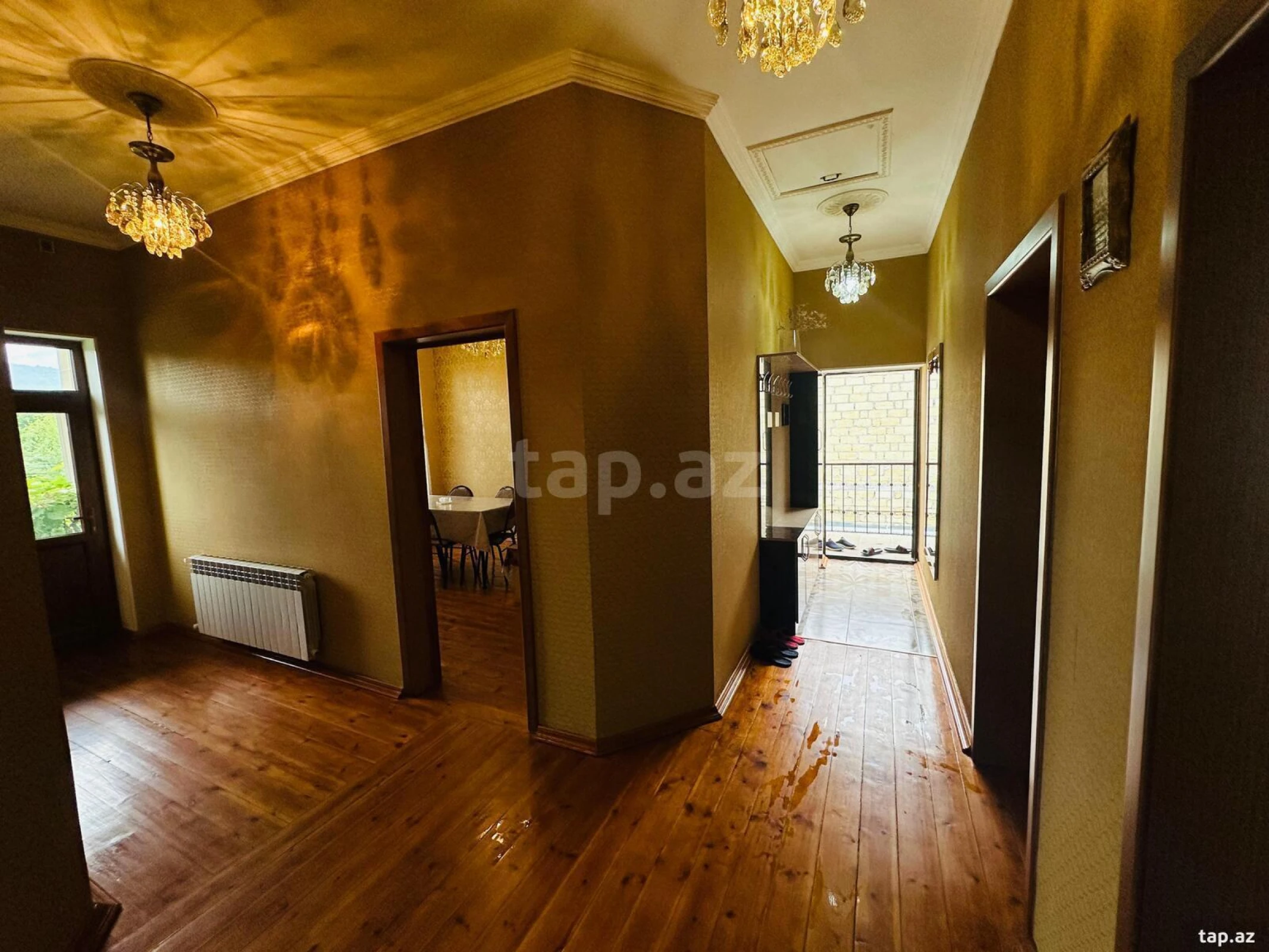 Satılır 6 otaqlı həyət evi 200 m²