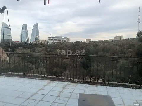 Kirayə verilir 4 otaqlı mənzil 100 m² — Bakı 4 otaq 100.00 m²