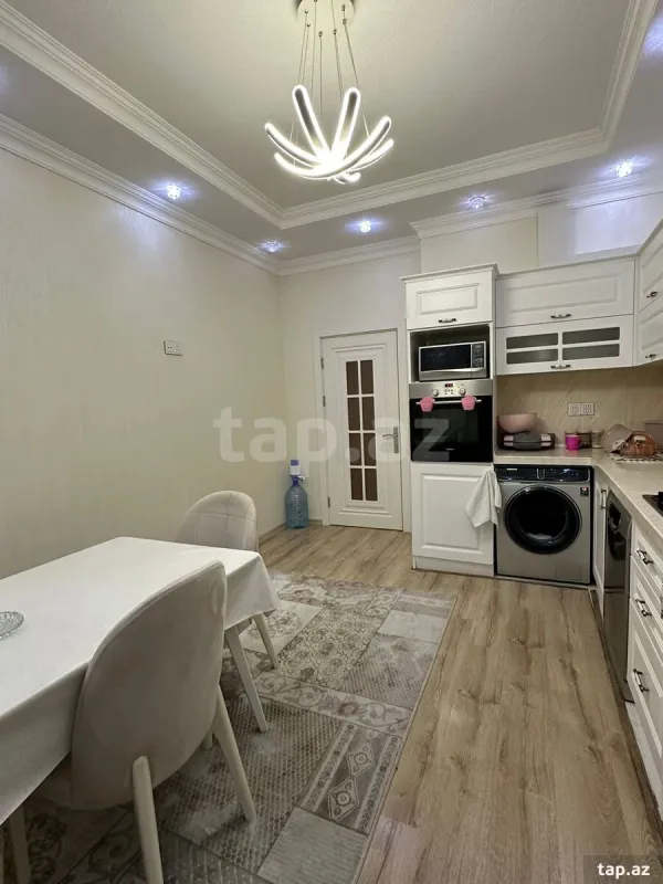 Kirayə verilir 2 otaqlı yeni tikili 135 m²
