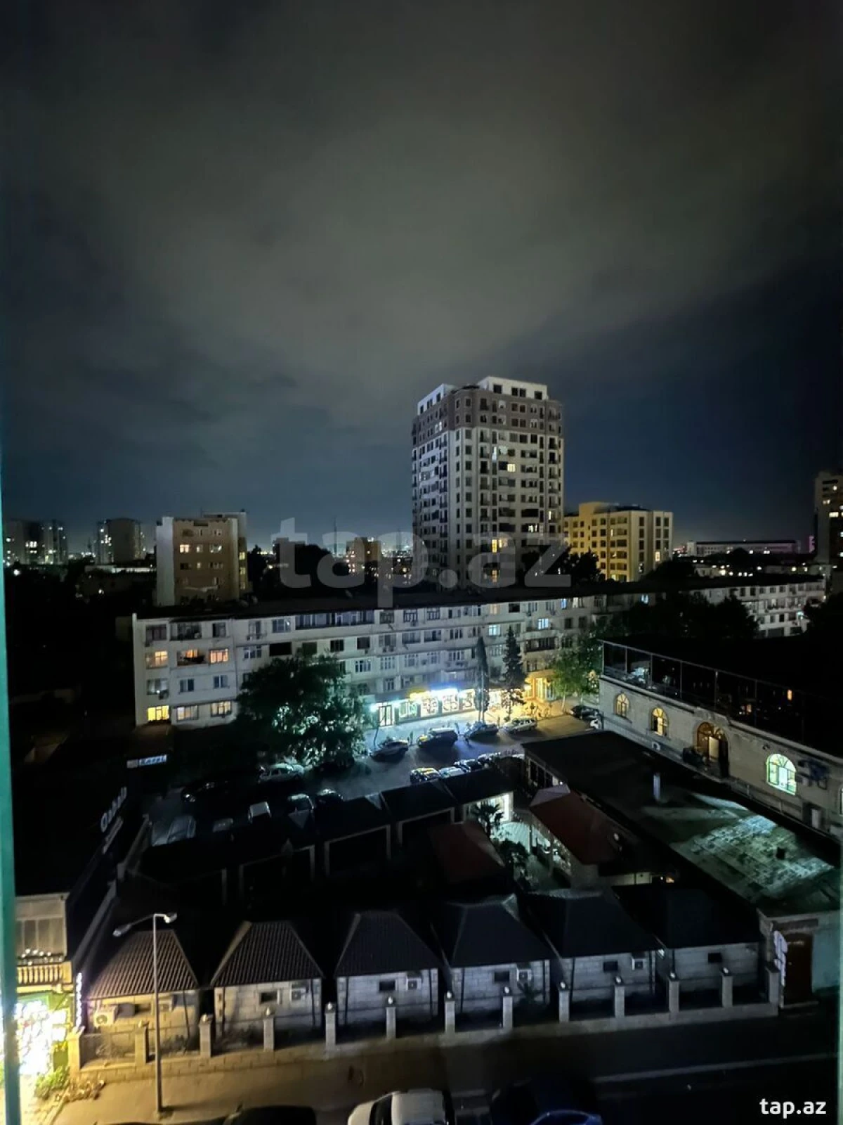 Kirayə verilir 2 otaqlı yeni tikili 135 m²