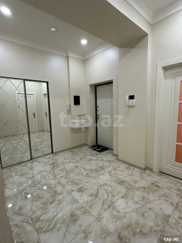 Kirayə verilir 2 otaqlı yeni tikili 135 m²