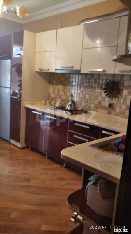 Kirayə verilir 2 otaqlı yeni tikili 78 m²