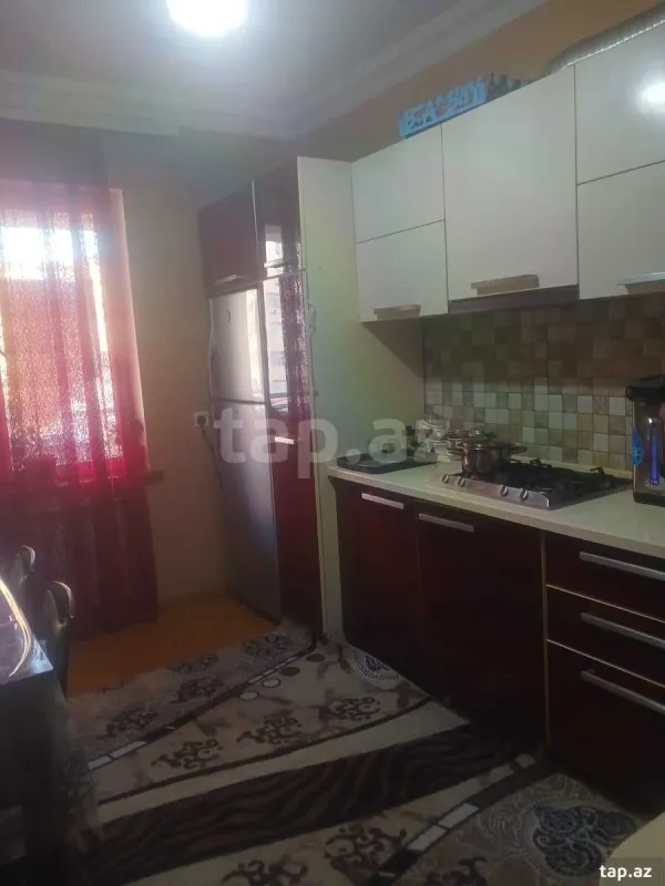 Kirayə verilir 2 otaqlı yeni tikili 78 m²