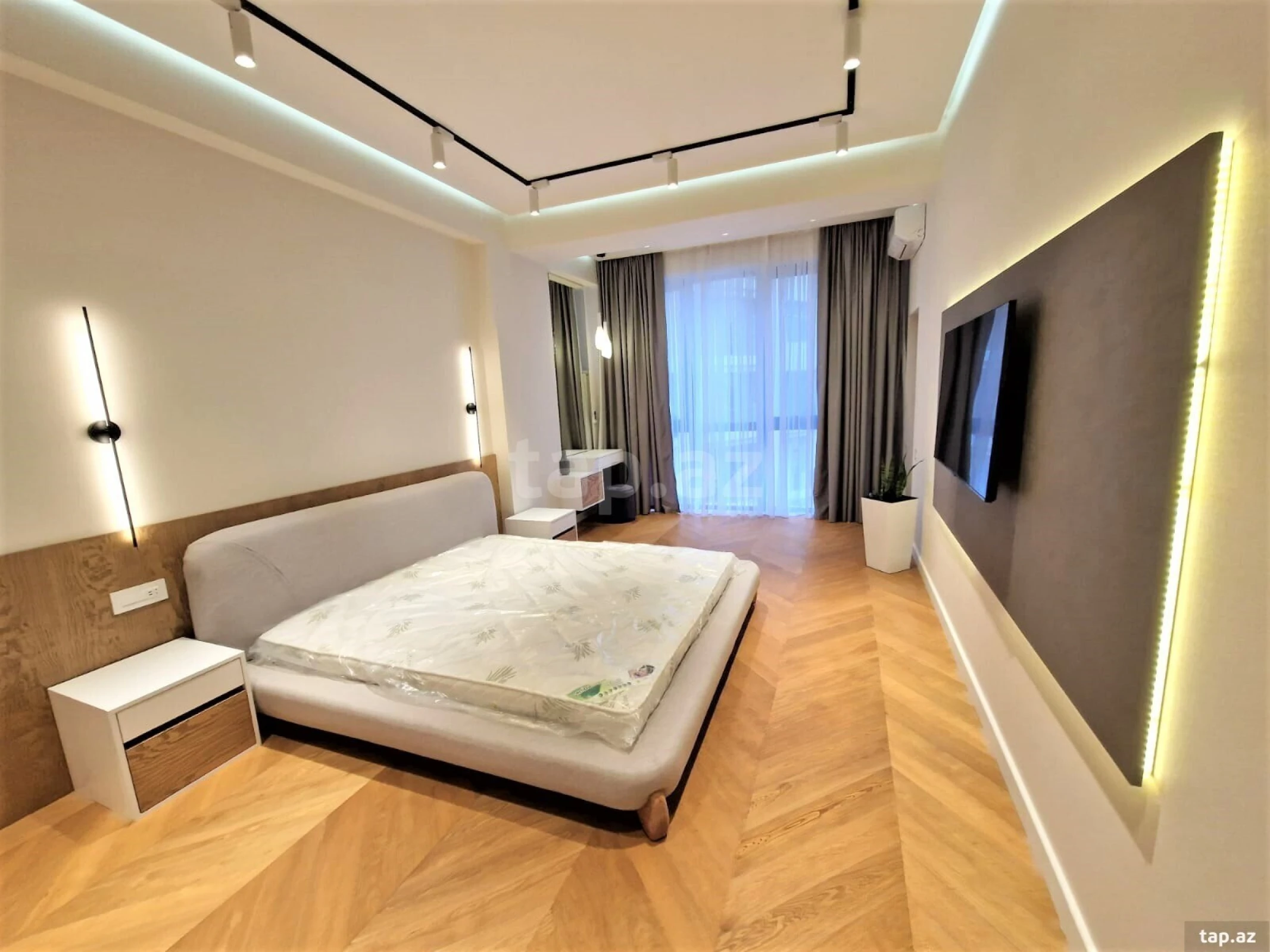 Kirayə verilir 3 otaqlı yeni tikili 180 m²