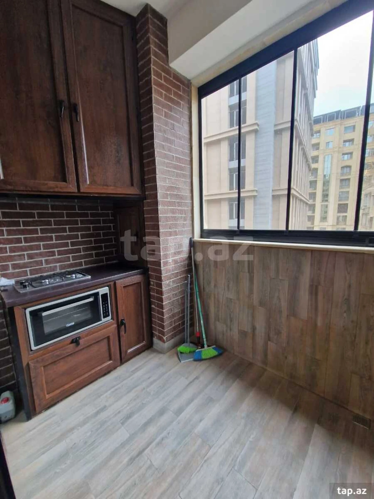 Kirayə verilir 3 otaqlı yeni tikili 180 m²