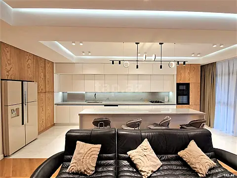 Kirayə verilir 3 otaqlı yeni tikili 180 m²