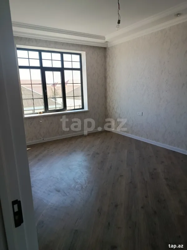 Satılır 5 otaqlı həyət evi 160 m²