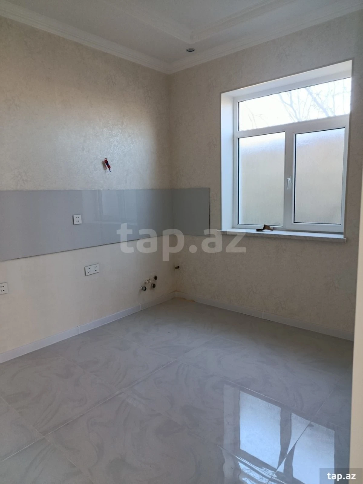 Satılır 5 otaqlı həyət evi 160 m²
