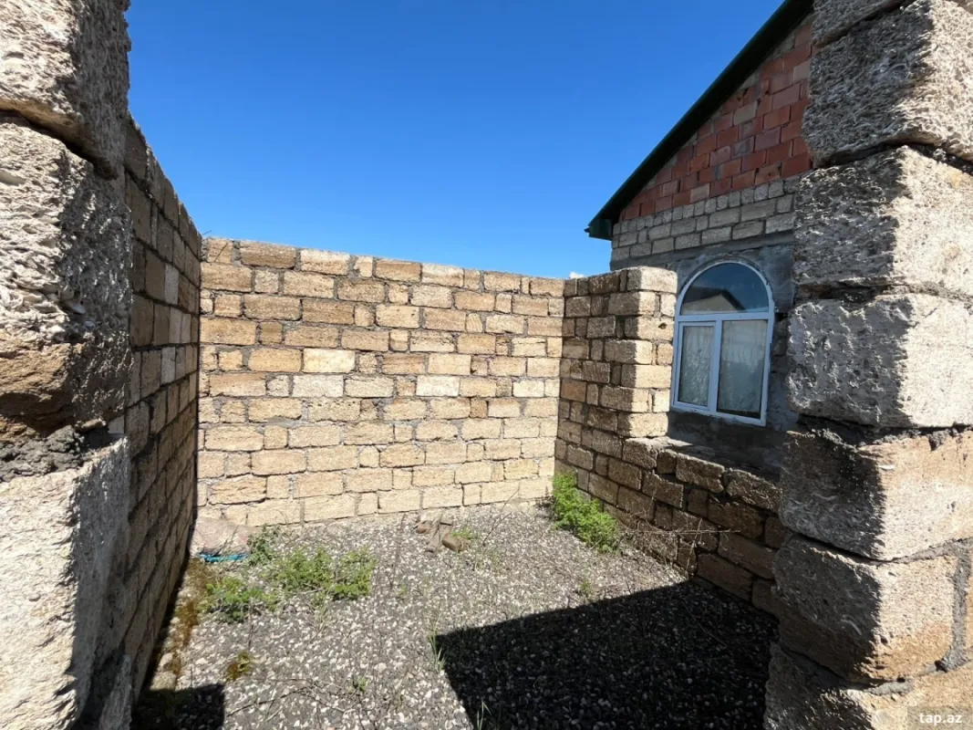 Satılır 6 otaqlı həyət evi 120 m²