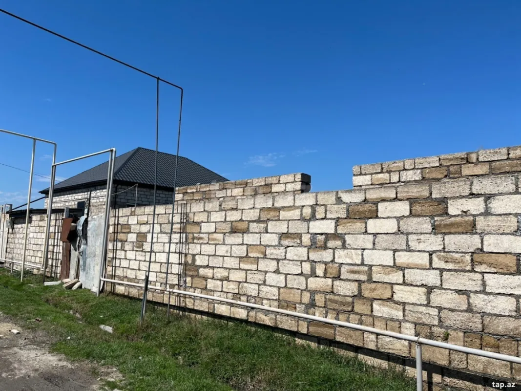 Satılır 6 otaqlı həyət evi 120 m²