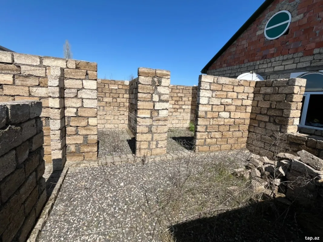 Satılır 6 otaqlı həyət evi 120 m²