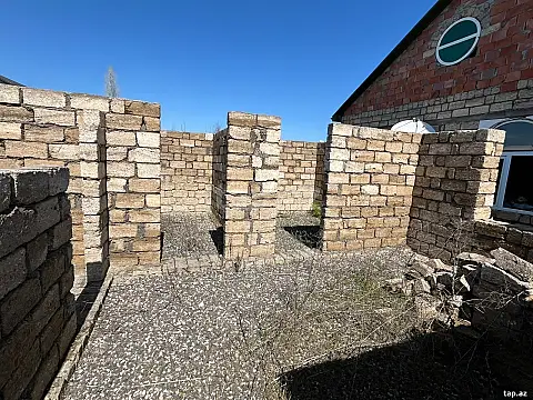 Satılır 6 otaqlı həyət evi 120 m²