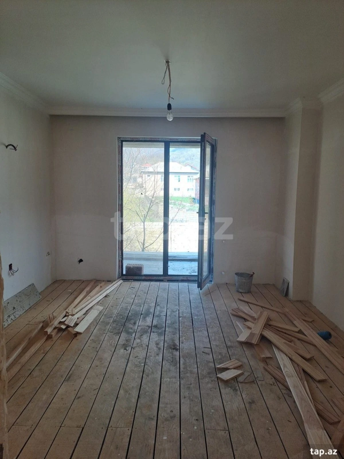Satılır 6 otaqlı həyət evi 150 m²