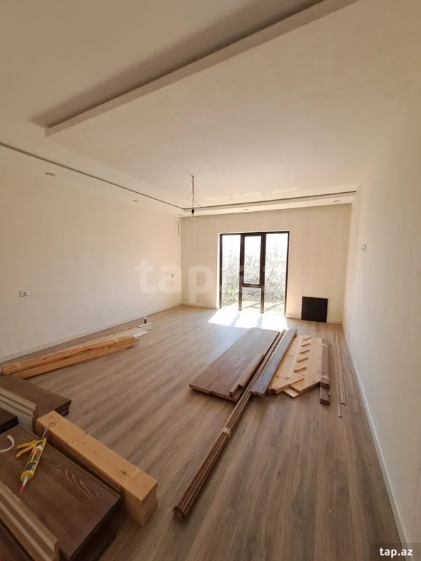 Satılır 6 otaqlı həyət evi 150 m²