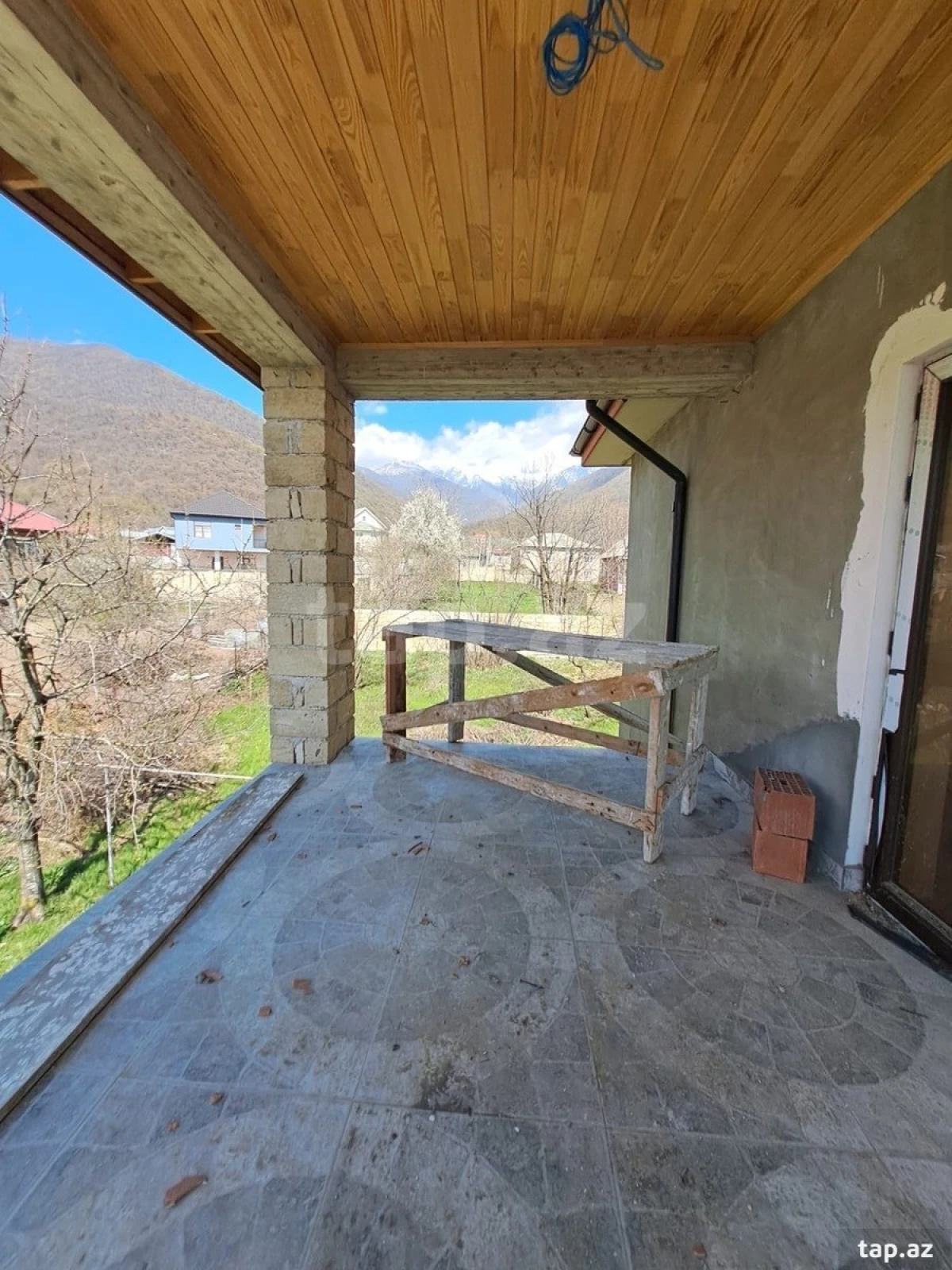 Satılır 6 otaqlı həyət evi 150 m²