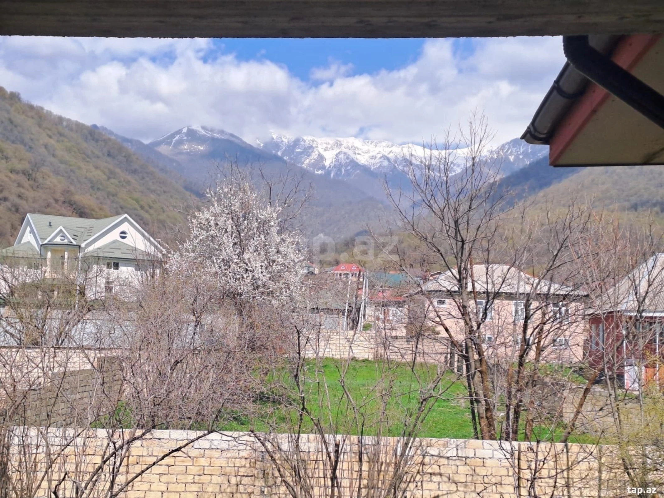 Satılır 6 otaqlı həyət evi 150 m²