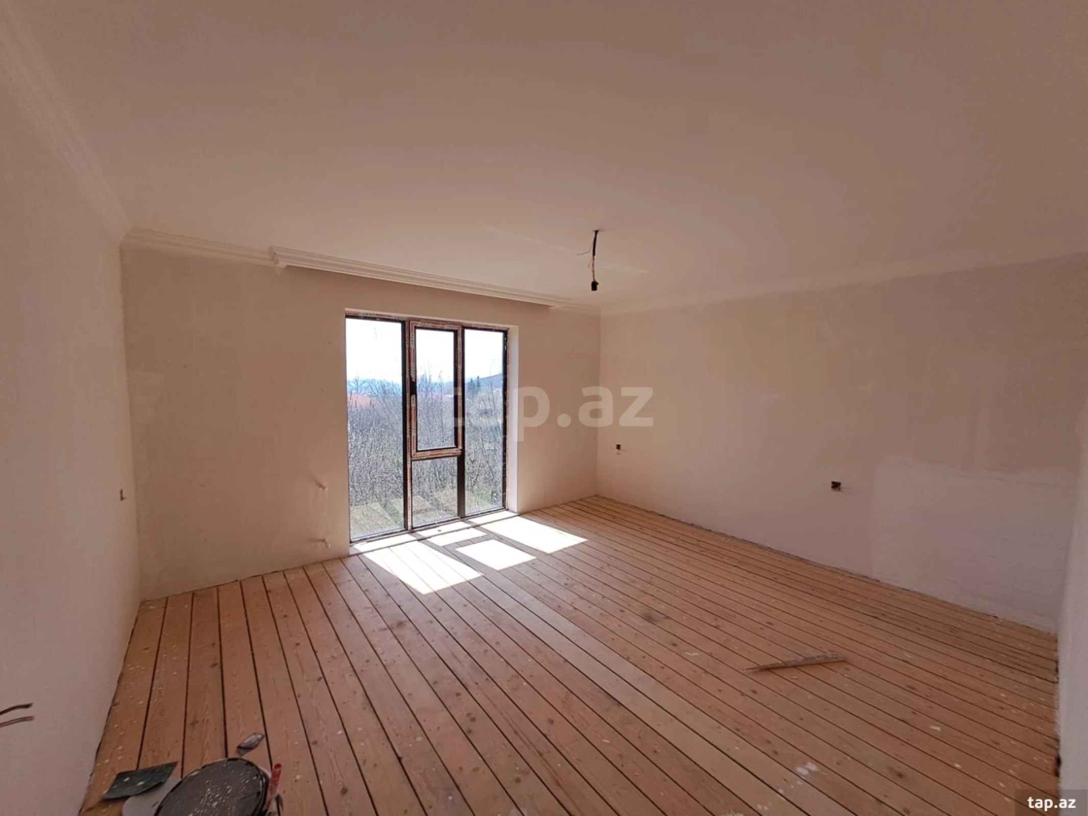 Satılır 6 otaqlı həyət evi 150 m²