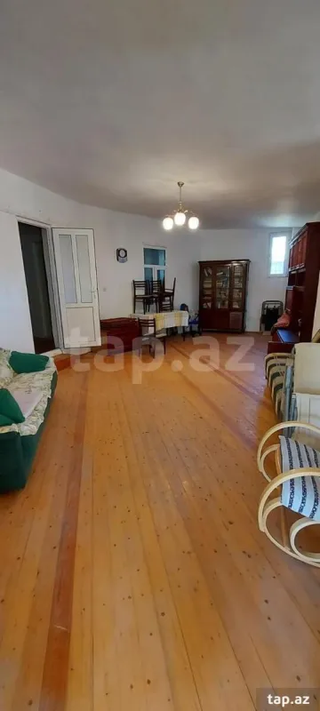 Satılır 4 otaqlı həyət evi 100 m²