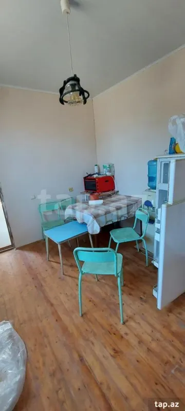 Satılır 4 otaqlı həyət evi 100 m²