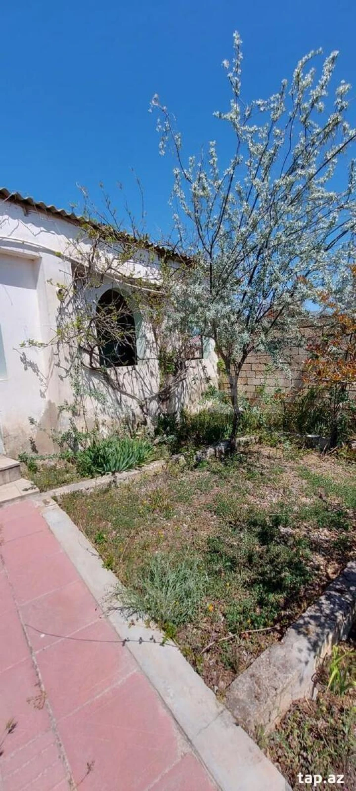 Satılır 4 otaqlı həyət evi 100 m²