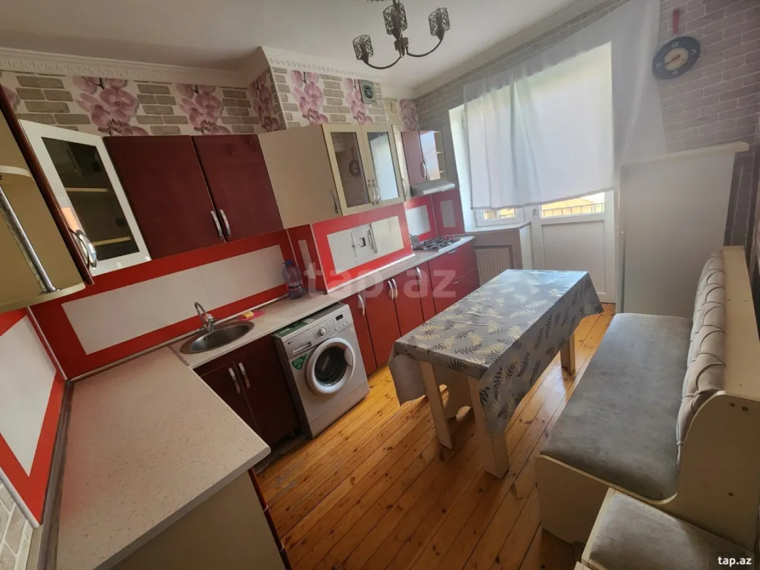 Kirayə verilir 4 otaqlı yeni tikili 100 m²