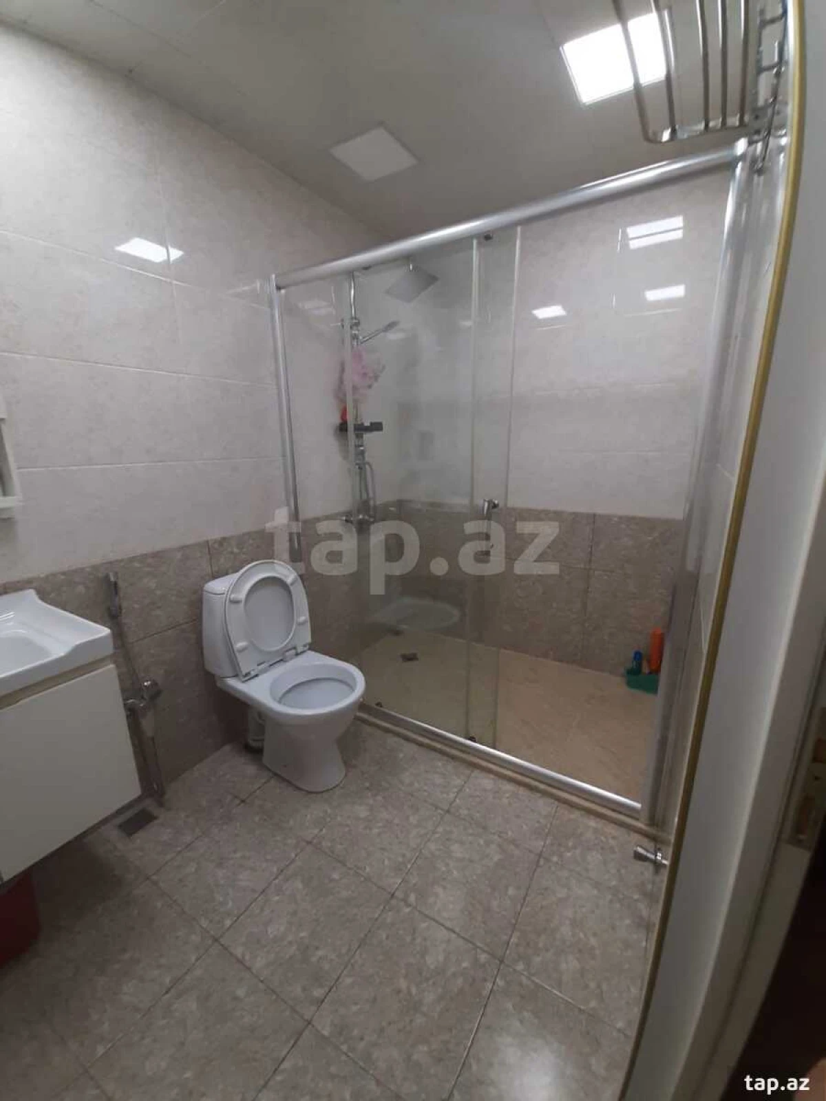 Kirayə verilir 2 otaqlı yeni tikili 60 m²