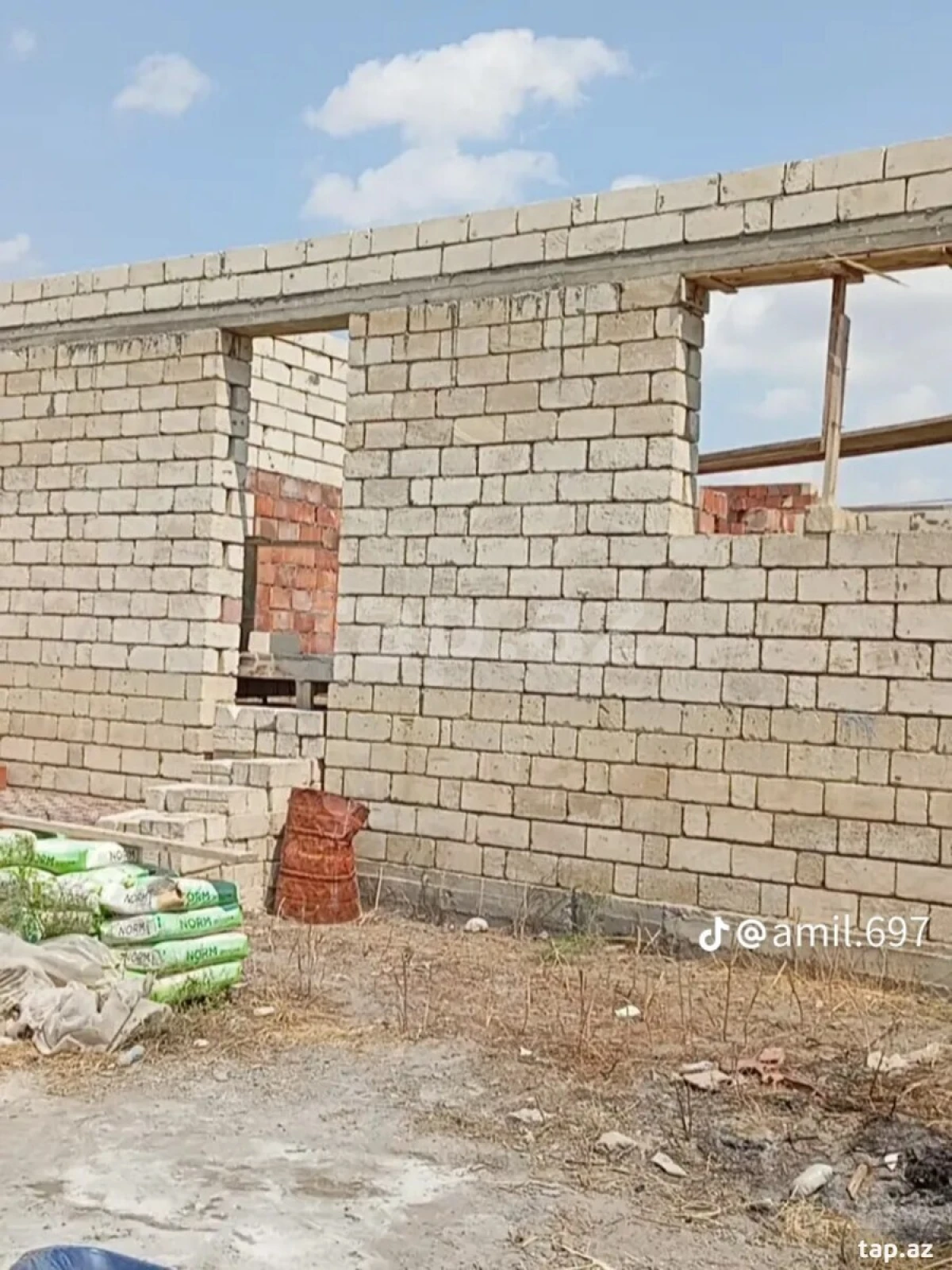 Satılır 3 otaqlı həyət evi 150 m²