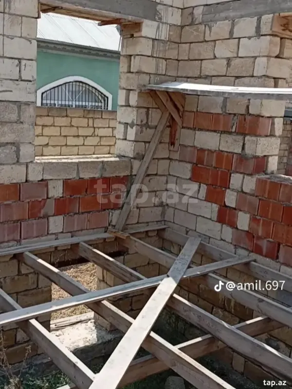 Satılır 3 otaqlı həyət evi 150 m²