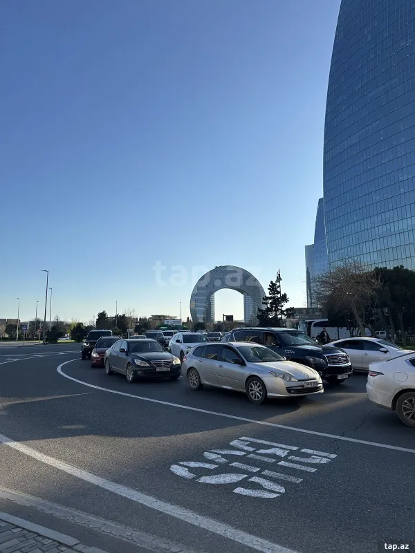 Kirayə verilir 2 otaqlı mənzil 55 m²