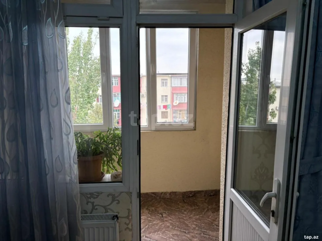 Satılır 3 otaqlı mənzil 71 m²
