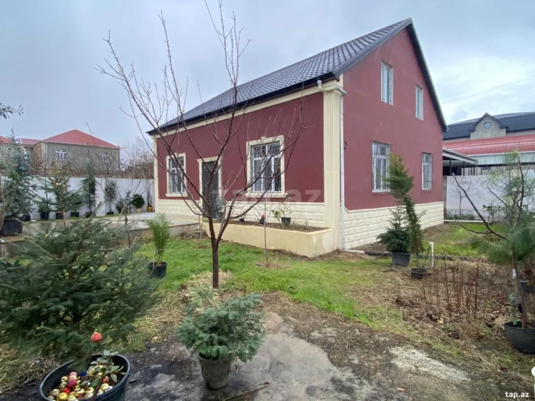 Satılır 4 otaqlı həyət evi 400 m²