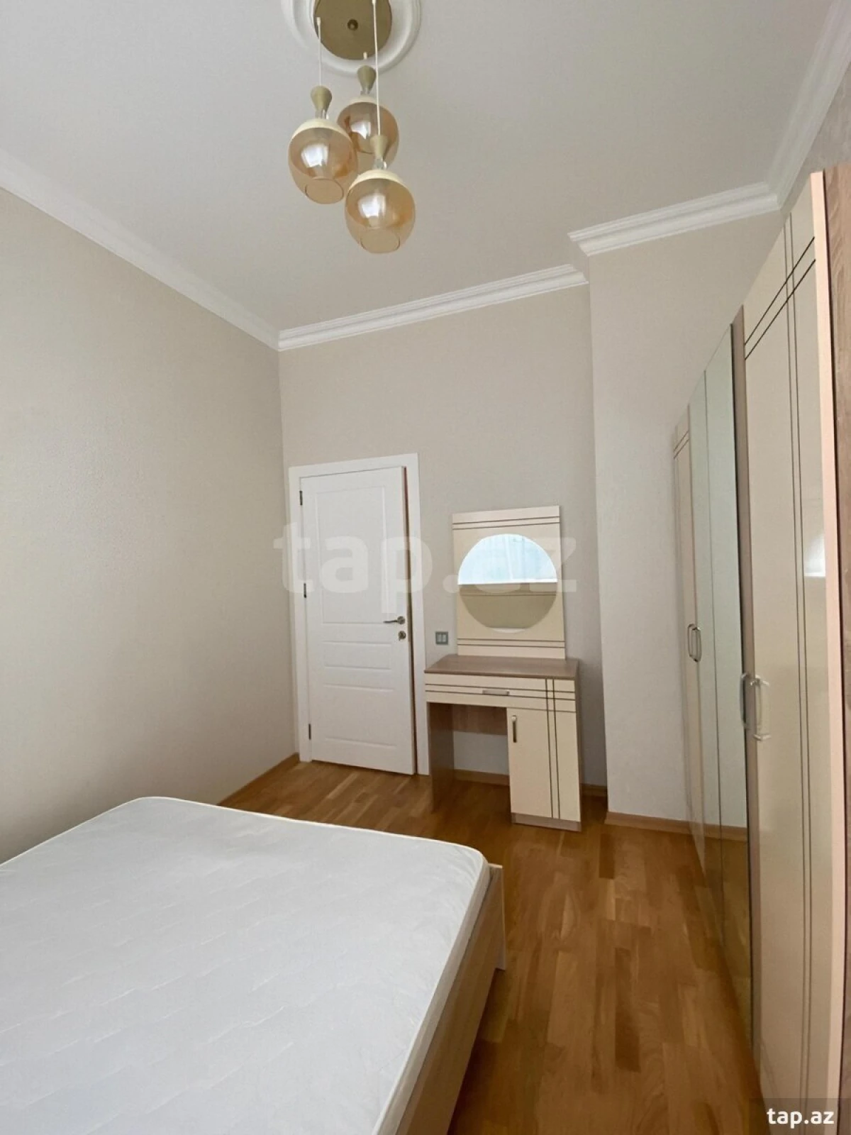 Kirayə verilir 2 otaqlı yeni tikili 75 m²