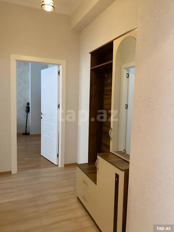 Kirayə verilir 2 otaqlı yeni tikili 75 m²