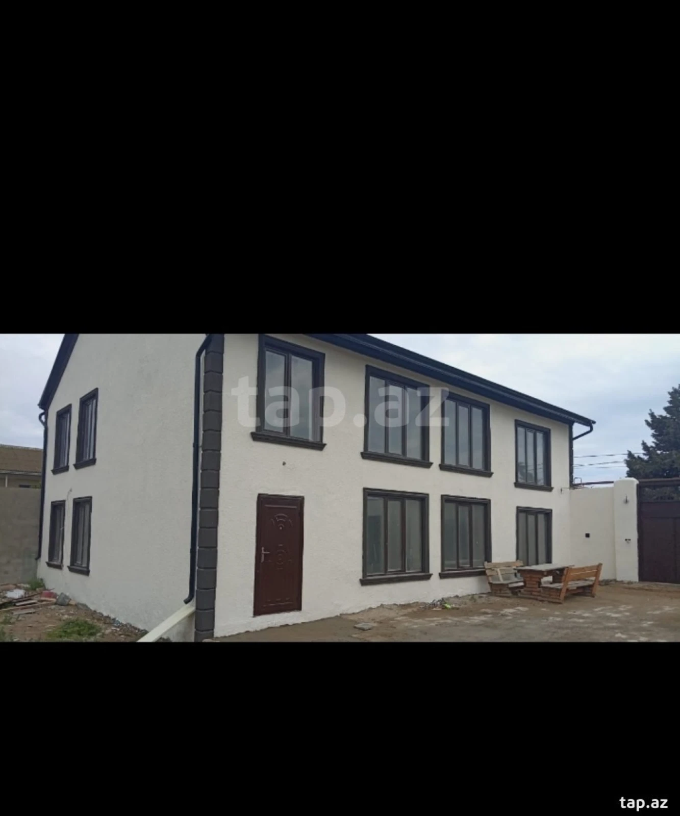 Satılır 7 otaqlı həyət evi 600 m²